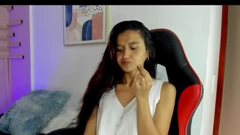 Mara online show from September 9, 7:13 pm
