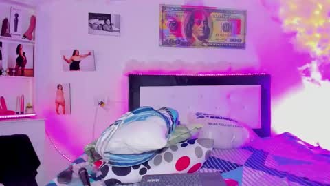 maralinette22 online show from January 29, 8:04 pm