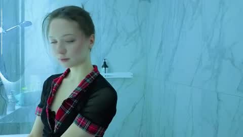 Mary online show from March 28, 5:34 pm