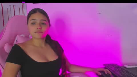 maraxrivera online show from March 3, 6:01 pm