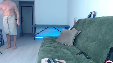 Snapshot of marc105100 chatting on November 15, 7:10 pm alex marvelxx online show from November 15, 7:10 pm