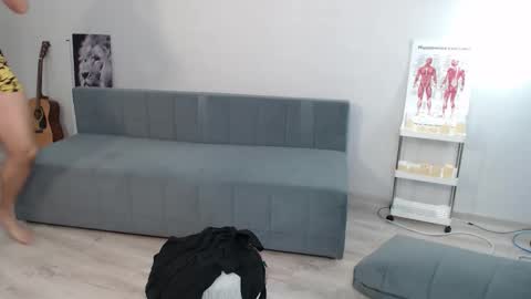 Snapshot of marc105100 chatting on November 25, 9:42 am alex marvelxx online show from November 25, 9:42 am