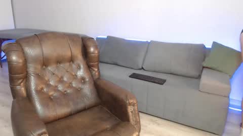 Snapshot of marc105100 chatting on December 4, 11:19 am alex marvelxx online show from December 4, 11:19 am