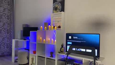 Snapshot of marc105100 chatting on February 17, 8:11 am alex marvelxx online show from February 17, 8:11 am