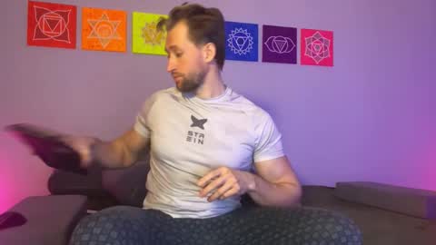 Snapshot of marc105100 chatting on February 18, 11:39 am alex marvelxx online show from February 18, 11:39 am