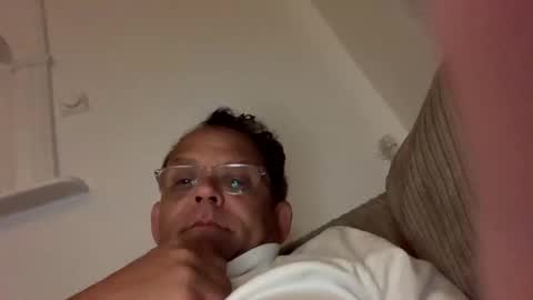 marc280384 online show from September 23, 1:41 am