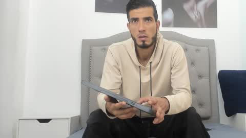 Marc Ruffalo online show from February 16, 7:43 pm