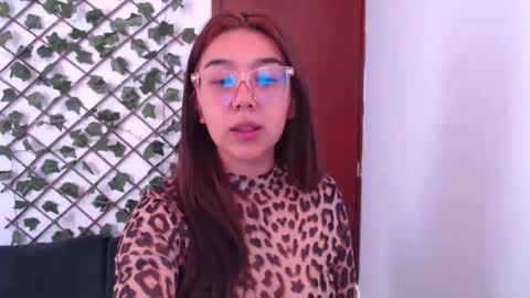 Snapshot of marce_bunny chatting on January 9, 3:26 pm Marcela online show from January 9, 3:26 pm