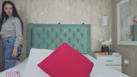 Snapshot of marcelaa_fox chatting on November 4, 7:35 pm Marcela online show from November 4, 7:35 pm