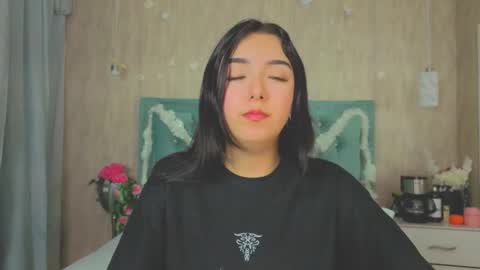 Snapshot of marcelaa_fox chatting on December 17, 7:42 pm Marcela online show from December 17, 7:42 pm