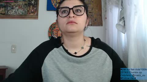 Snapshot of marceline_uu chatting on May 31, 12:56 pm M A R C I online show from May 31, 12:56 pm