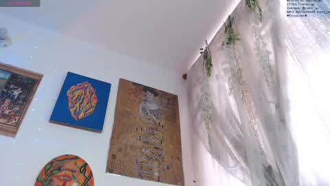 Snapshot of marceline_uu chatting on June 8, 1:33 pm M A R C I online show from June 8, 1:33 pm