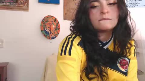 Snapshot of marceline_uu chatting on June 11, 5:22 pm M A R C I online show from June 11, 5:22 pm