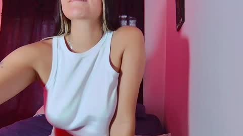 Snapshot of marcelinegrenger chatting on September 13, 7:02 pm MarcelineGrenger online show from September 13, 7:02 pm