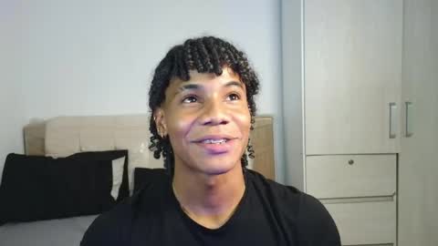 Snapshot of marcelo_dosantos77 chatting on April 15, 12:17 am MARCELO online show from April 15, 12:17 am