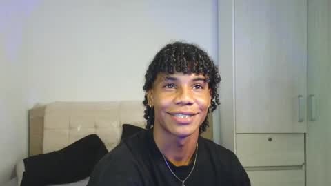 Snapshot of marcelo_dosantos77 chatting on April 15, 1:40 pm MARCELO online show from April 15, 1:40 pm