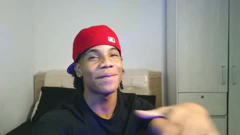 Snapshot of marcelo_dosantos77 chatting on April 16, 6:30 pm MARCELO online show from April 16, 6:30 pm