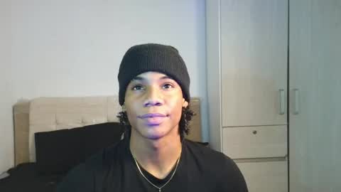 Snapshot of marcelo_dosantos77 chatting on April 19, 6:10 pm MARCELO online show from April 19, 6:10 pm