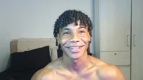 Snapshot of marcelo_dosantos77 chatting on May 7, 5:29 pm MARCELO online show from May 7, 5:29 pm