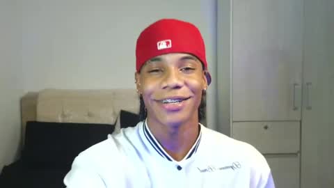 Snapshot of marcelo_dosantos77 chatting on May 9, 5:51 pm MARCELO online show from May 9, 5:51 pm