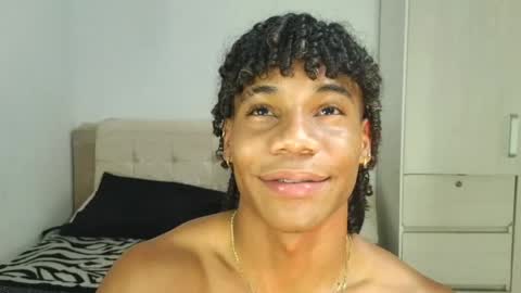 Snapshot of marcelo_dosantos77 chatting on May 19, 11:00 pm MARCELO online show from May 19, 11:00 pm