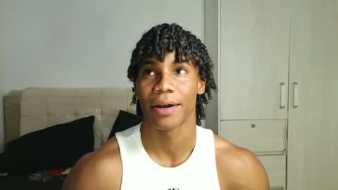 Snapshot of marcelo_dosantos77 chatting on May 31, 8:43 pm MARCELO online show from May 31, 8:43 pm