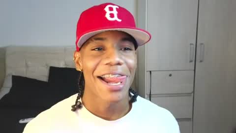Snapshot of marcelo_dosantos77 chatting on July 23, 4:16 pm MARCELO online show from July 23, 4:16 pm