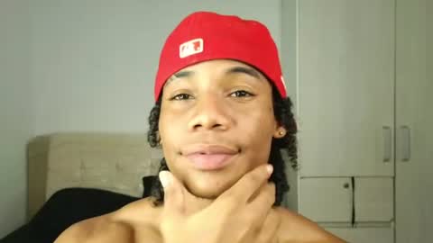 Snapshot of marcelo_dosantos77 chatting on August 7, 3:36 pm MARCELO online show from August 7, 3:36 pm