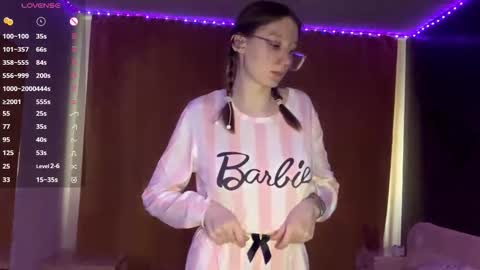 Snapshot of marciecommon chatting on November 2, 9:22 am Alisa online show from November 2, 9:22 am