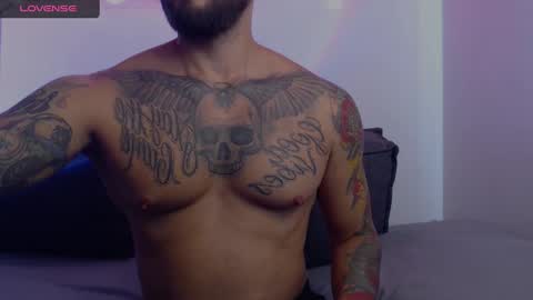 marco_allison43 online show from December 20, 3:42 pm