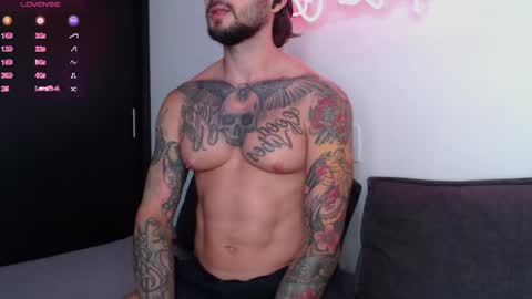 marco_allison43 online show from June 3, 4:23 pm