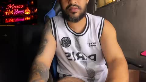 Snapshot of marco_aure chatting on April 1, 4:57 am marco_aure online show from April 1, 4:57 am