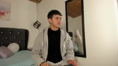 marcos_vieyra online show from July 15, 7:19 pm