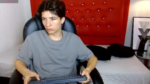 marcoviolet online show from June 21, 11:57 am