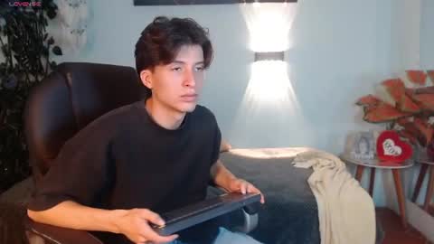 marcoviolet online show from July 11, 8:11 pm