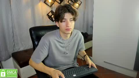 marcoviolet online show from July 15, 8:14 pm