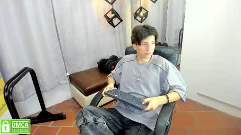 marcoviolet online show from July 18, 7:39 pm