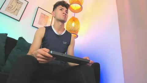 marcus_fire online show from February 20, 7:12 am