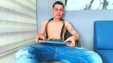 Snapshot of marcus_smithh chatting on November 15, 3:37 am marcus_smithh online show from November 15, 3:37 am