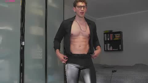 Marcus Diamond  online show from July 15, 3:06 pm