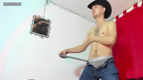 Snapshot of marcusfire_2 chatting on January 15, 3:44 am Marcus Independent Model online show from January 15, 3:44 am