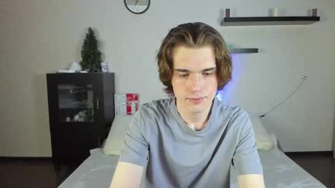 Snapshot of marcusjones1 chatting on December 14, 10:50 pm Marcus Jones online show from December 14, 10:50 pm