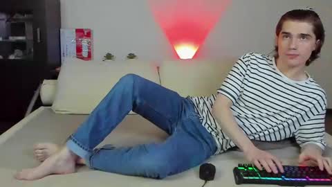 Snapshot of marcusjones1 chatting on December 19, 1:07 pm Marcus Jones online show from December 19, 1:07 pm