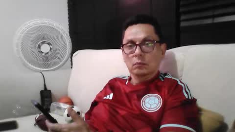 Snapshot of marcuskelvin chatting on October 9, 2:09 am Marcus online show from October 9, 2:09 am