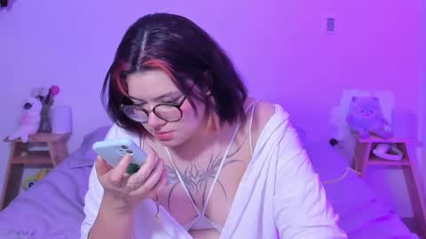 danna online show from February 21, 7:23 am