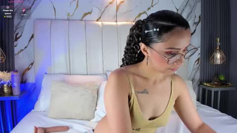 Marelyn online show from January 17, 5:05 pm