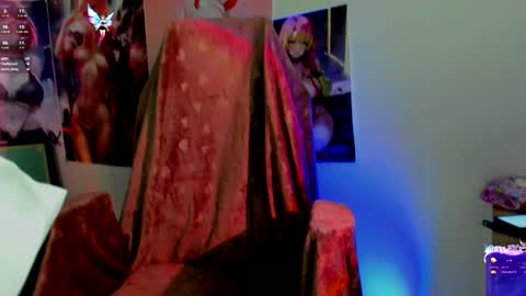 Snapshot of margaret_red chatting on December 3, 4:14 am Margaret online show from December 3, 4:14 am