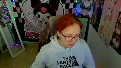 Snapshot of margaret_red chatting on December 6, 8:29 pm Margaret online show from December 6, 8:29 pm