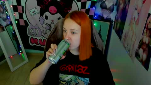 Snapshot of margaret_red chatting on December 7, 10:28 pm Margaret online show from December 7, 10:28 pm