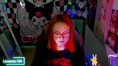 Snapshot of margaret_red chatting on December 8, 1:35 am Margaret online show from December 8, 1:35 am